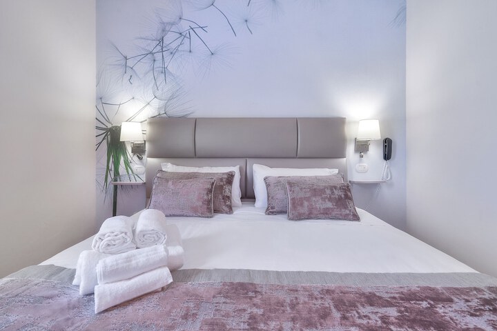 Room 15 of 44
