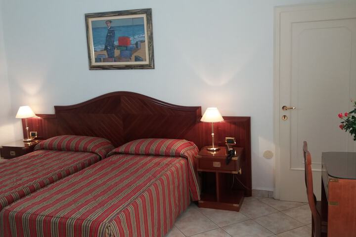 Room 5 of 46