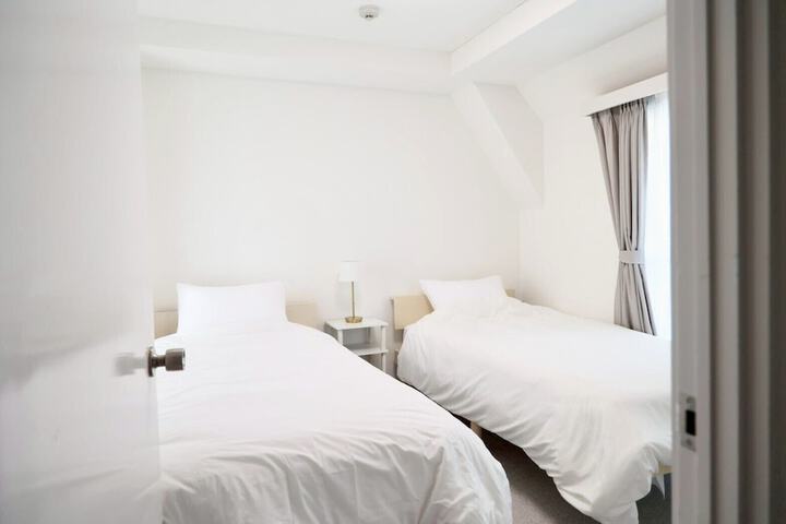 Room 4 of 62