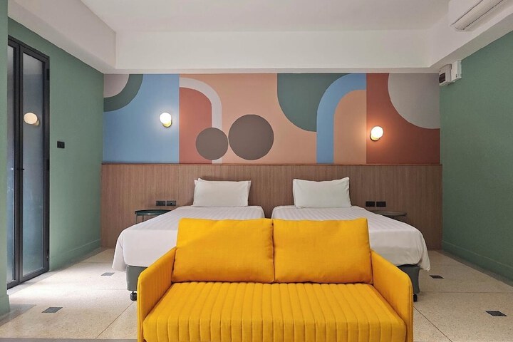 Room 3 of 16