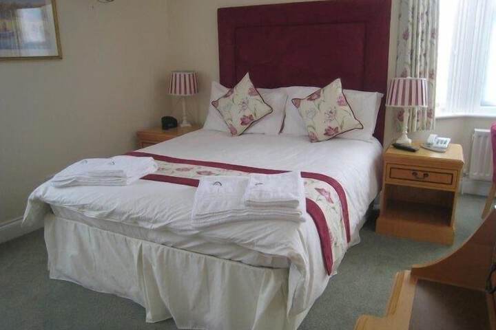Room 14 of 22