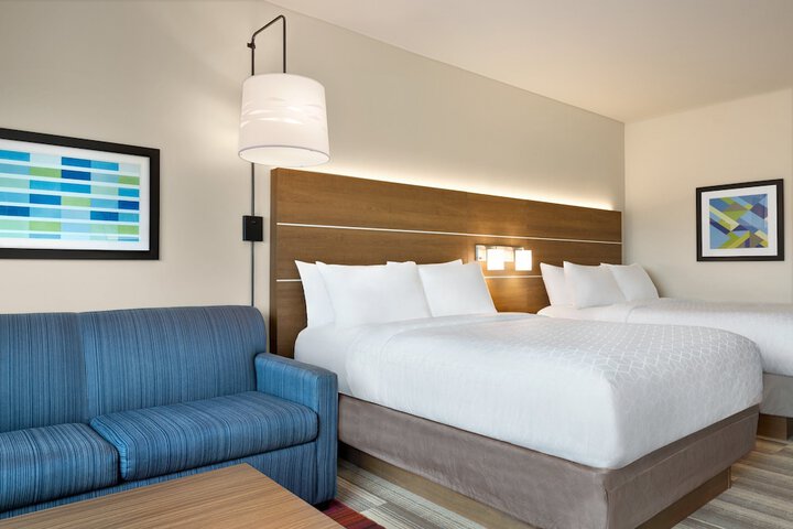 1 King Bed Suite (12 of 16)