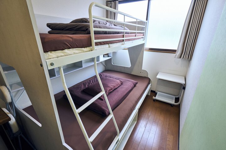 Room 20 of 77