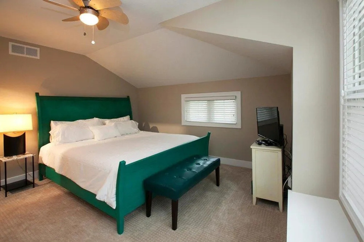Room 3 of 13