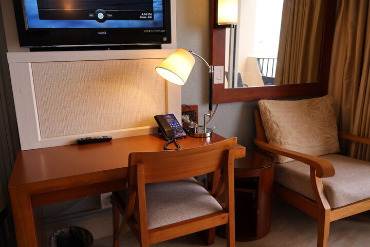 Room 34 of 160