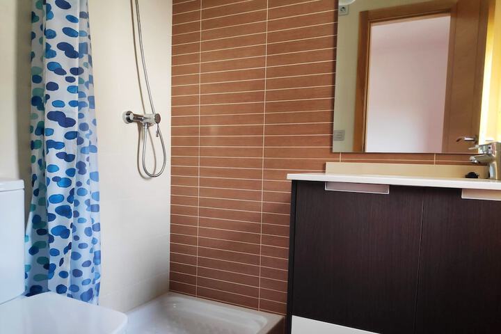 Room 40 of 48