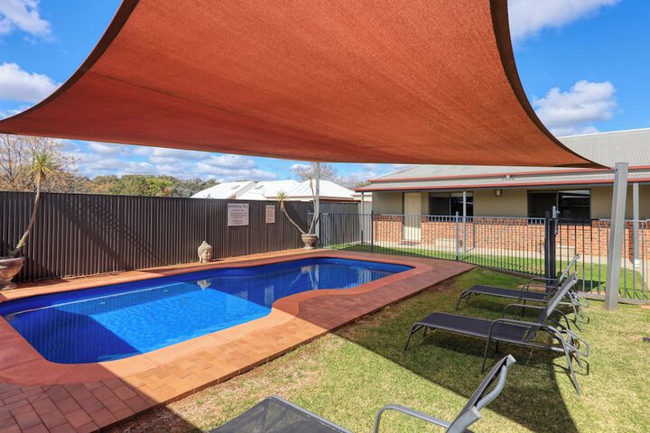 Pool 41 of 43