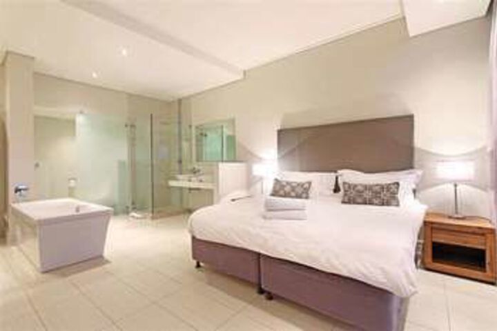 Room 8 of 17