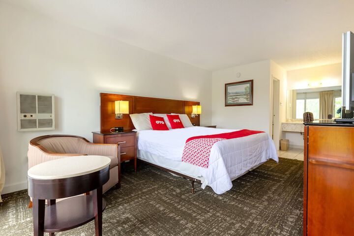 2 Double Beds (14 of 28)