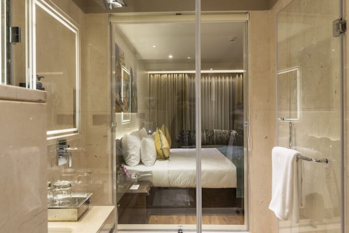 Room 41 of 58