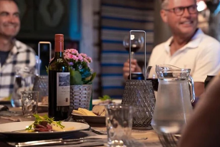 Dining 54 of 59