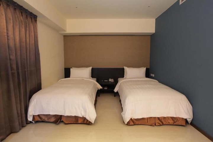 Room 26 of 62
