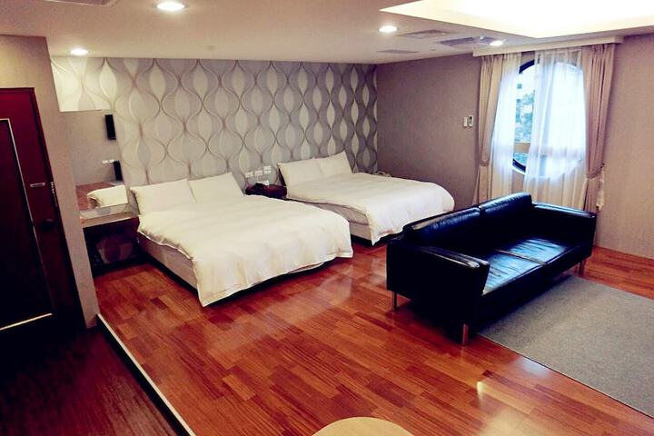 Room 15 of 67
