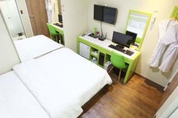 Room 20 of 44