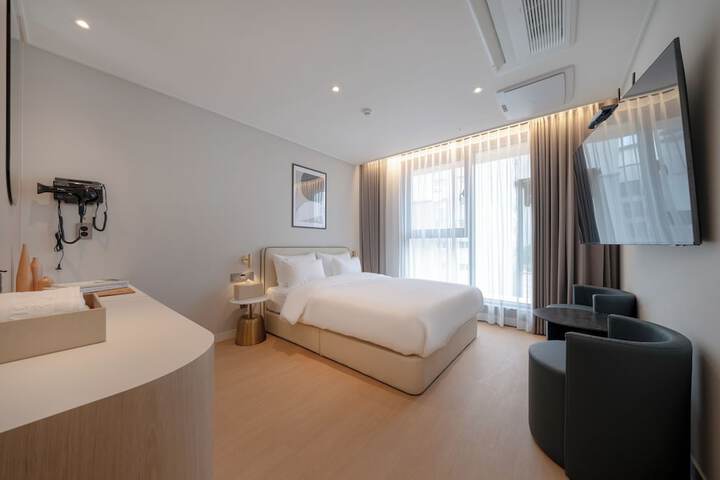Room 18 of 51