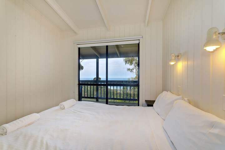 Room 10 of 79