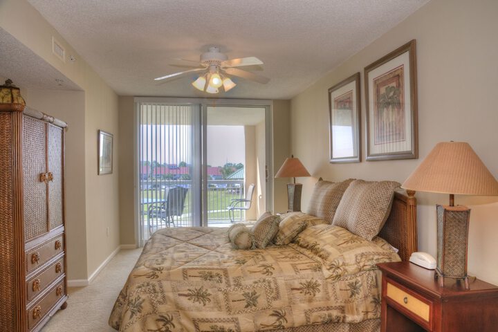 Room 4 of 133