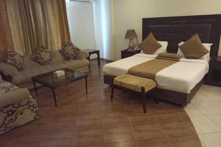 Room 9 of 61