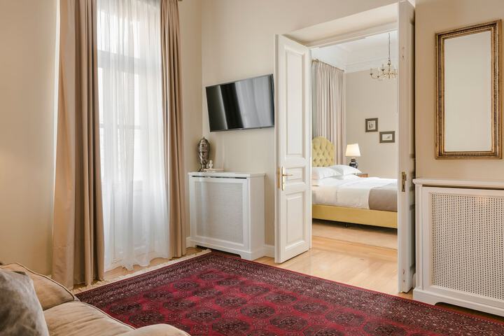 Room 42 of 78