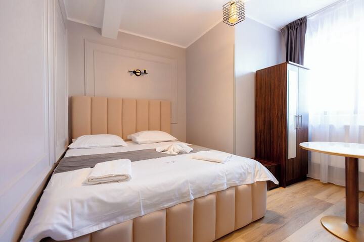 Room 4 of 29