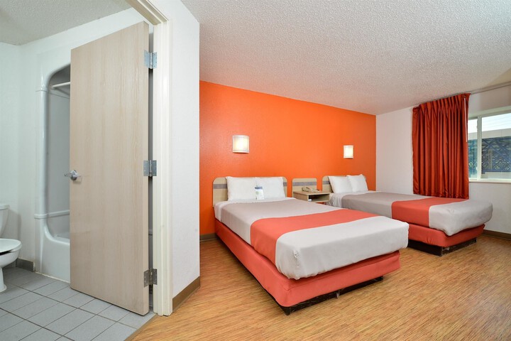 2 Double Beds (2 of 5)