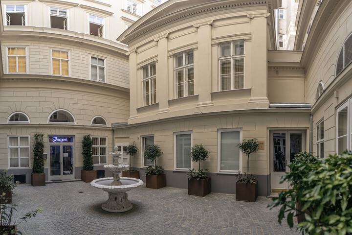 Hotel Exterior 44 of 44