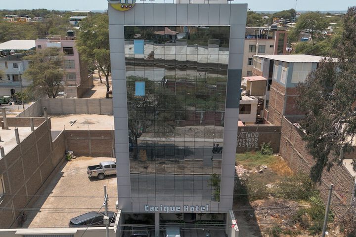El Cacique Hotel