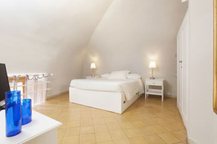 Room 34 of 87