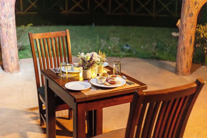Dining 32 of 63