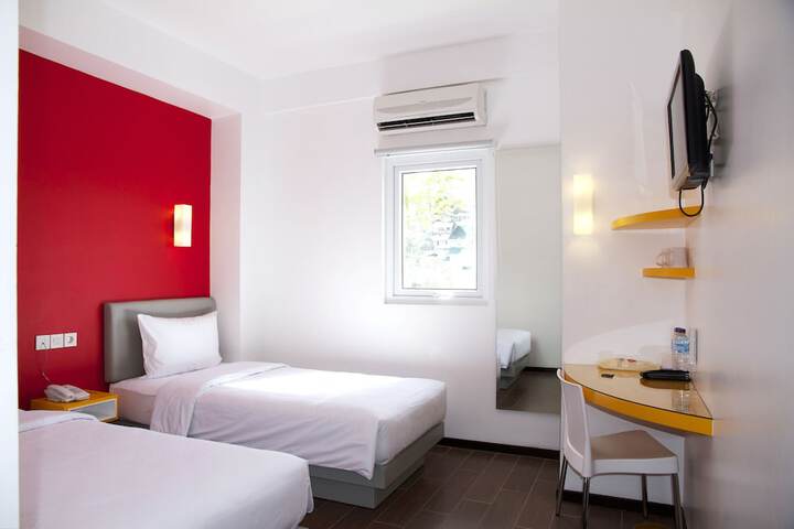 Room 4 of 19