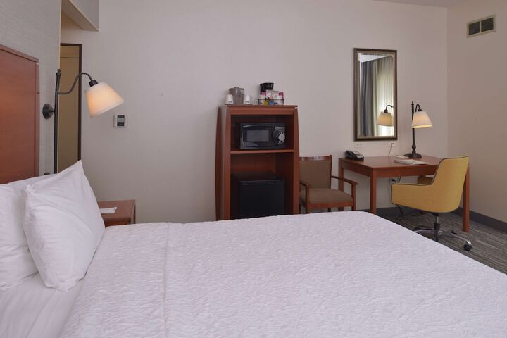 1 King Bed (13 of 13)