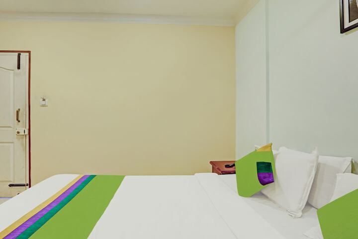 Room 18 of 23