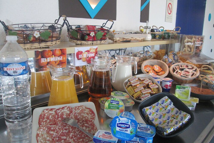 Breakfast/Coffee Service 17 of 22