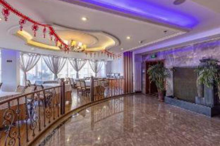 Dongying Garden Hotel (Lanzhou University Railway Station)