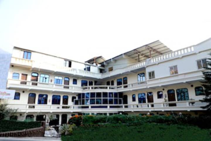 PETALS KRISH GRAND HOTEL
