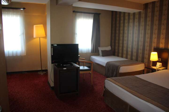 Room 9 of 24
