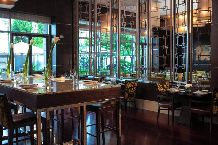 Dining 60 of 128