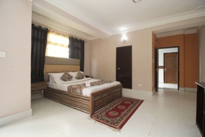OYO 10003 Hotel The Orange Inn