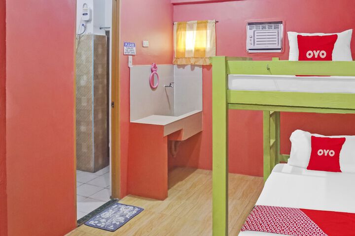 Room 8 of 28