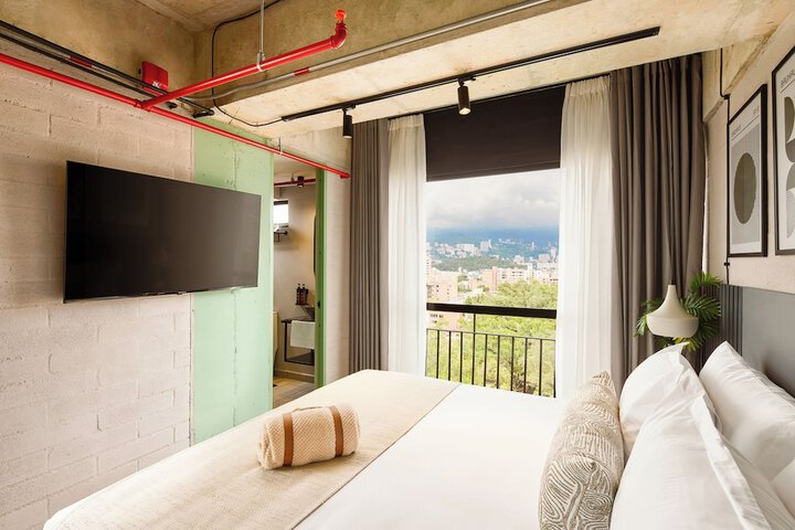 Room 22 of 36