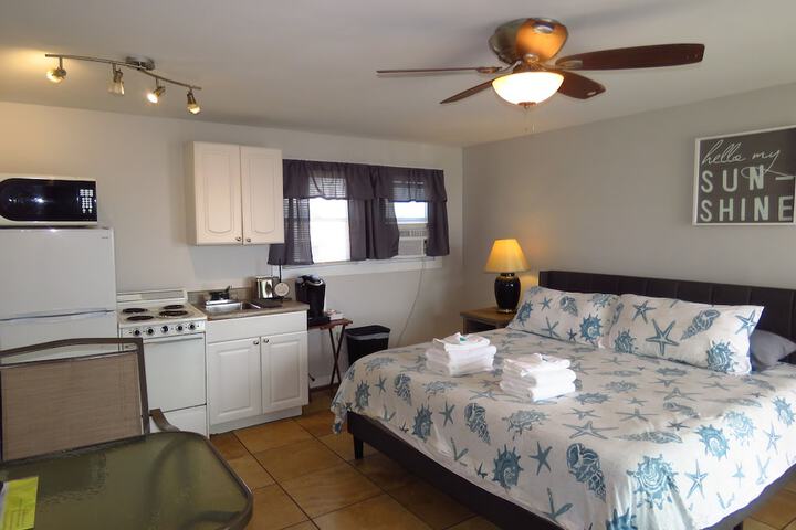 Room 14 of 77