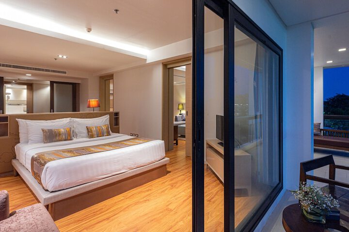 Room 19 of 334