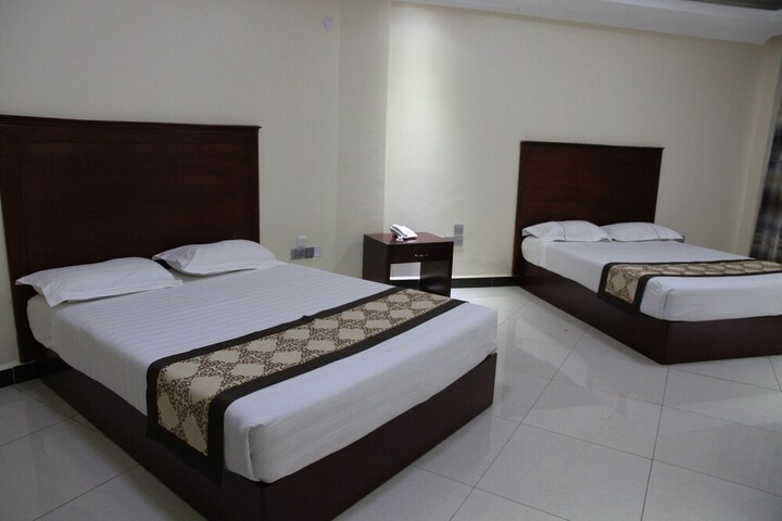 Room 12 of 50