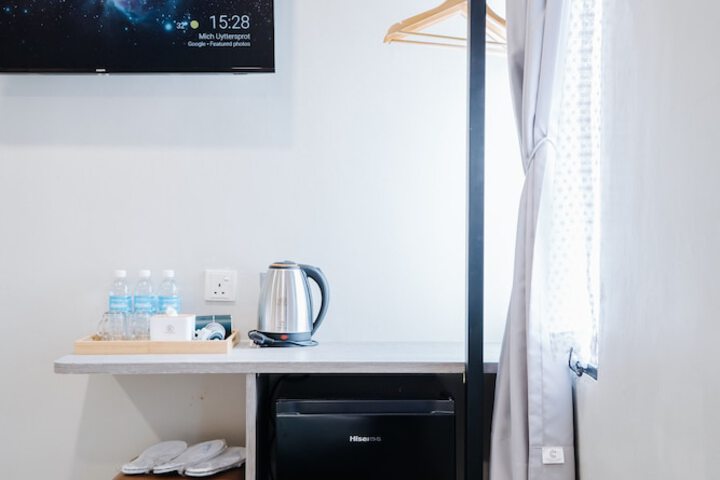 Room 18 of 38