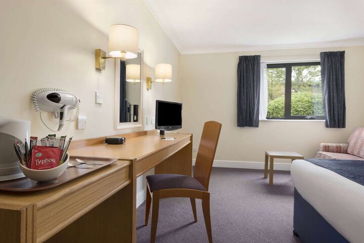 Room 5 of 19