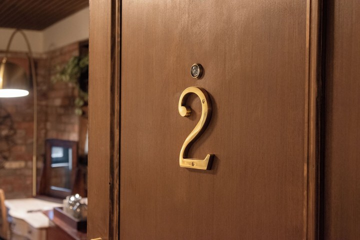 Room 16 of 33