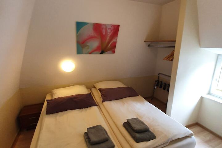 Room 19 of 46