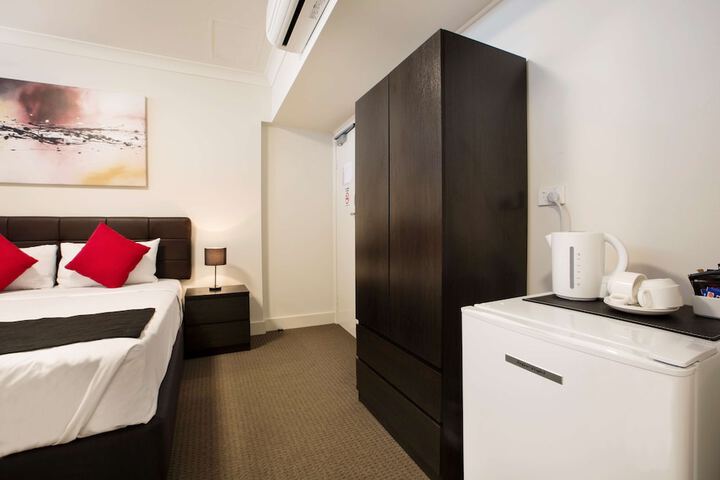 Room 15 of 44