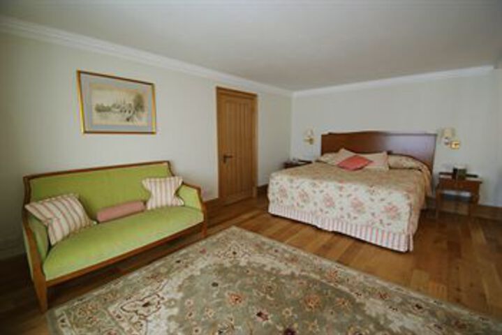 Room 14 of 23