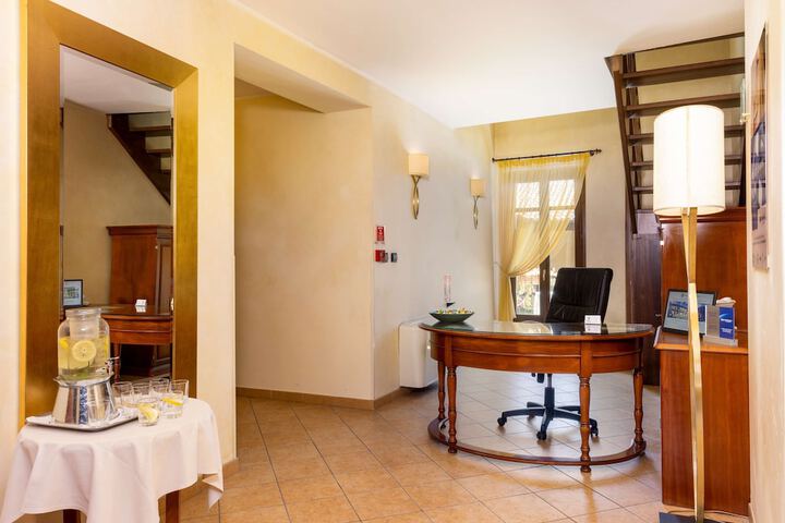 Guest Lobby